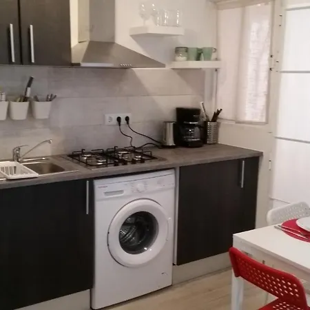 Apartment Moriones A. A150 M Del Mar En Centro De Ciudad *