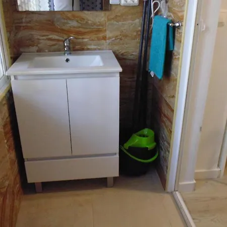 Moriones A. A150 M Del Mar En Centro De Ciudad * Τορεβιέχα