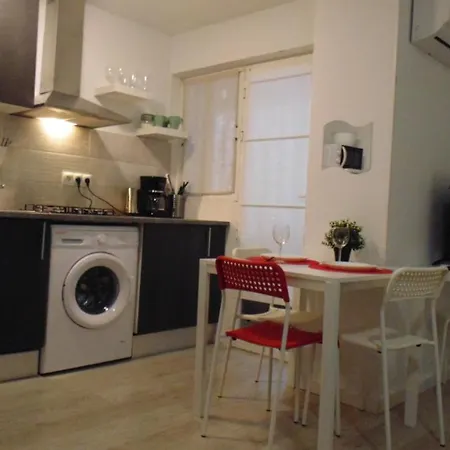 Moriones A. A150 M Del Mar En Centro De Ciudad Torrevieja