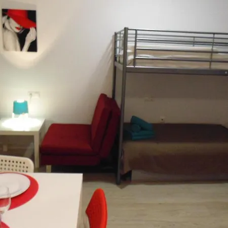 Apartment Moriones A. A150 M Del Mar En Centro De Ciudad *