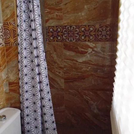 Moriones A. A150 M Del Mar En Centro De Ciudad Τορεβιέχα