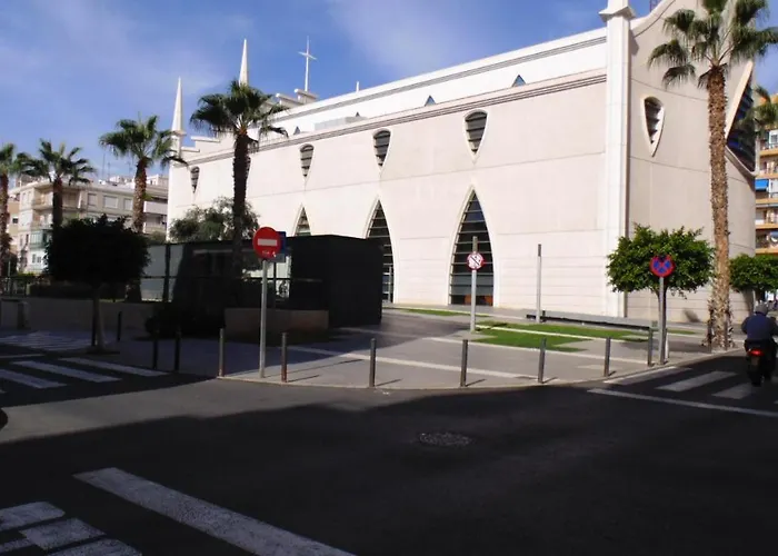 Moriones A. A150 M Del Mar En Centro De Ciudad * Torrevieja